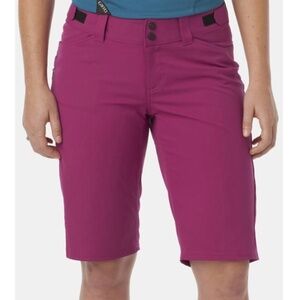 GIRO Women’s Arc Short Berry Size 6 Cycling Bike Shorts
